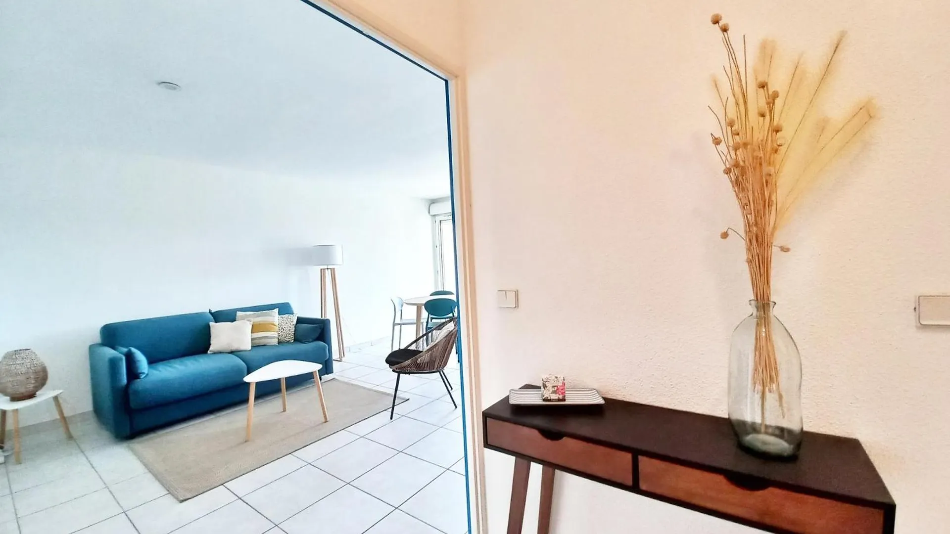 500M De La Mer- 4Pers-Piscine-Parking-Wifi- Clim Frejus 0*,  France